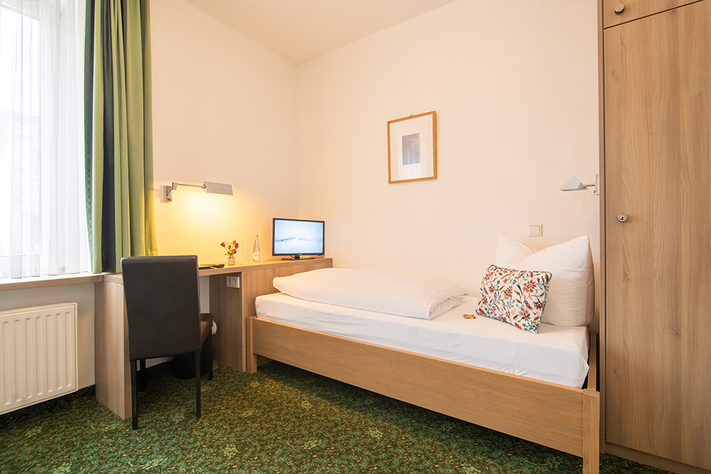Standard Plus Zimmer Hotel Velbert – Bild 1